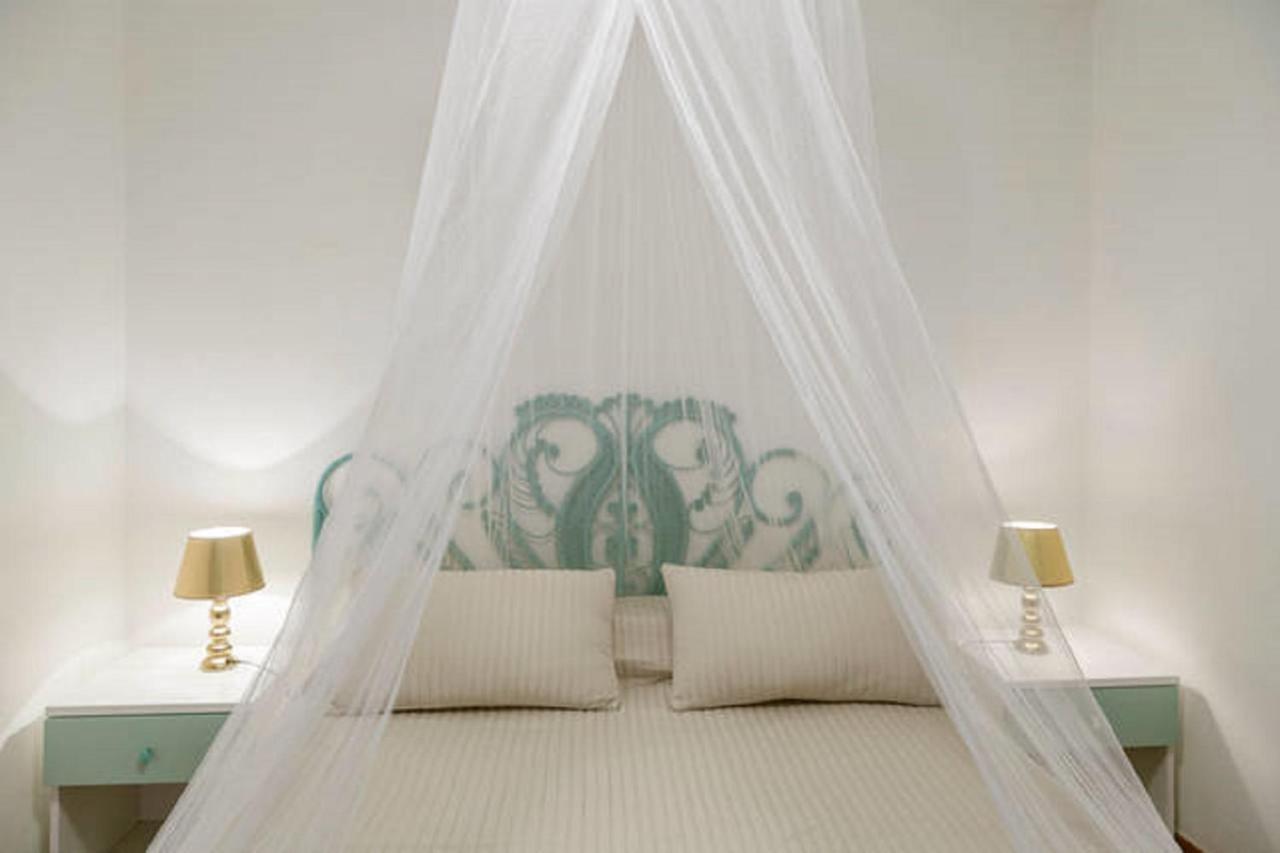 Residenza Costasmeraldina Porto Rotondo Extérieur photo